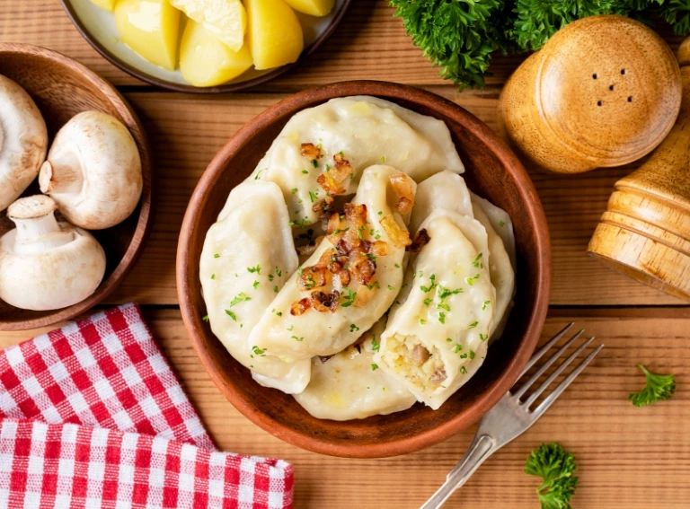 pierogi z okrasą